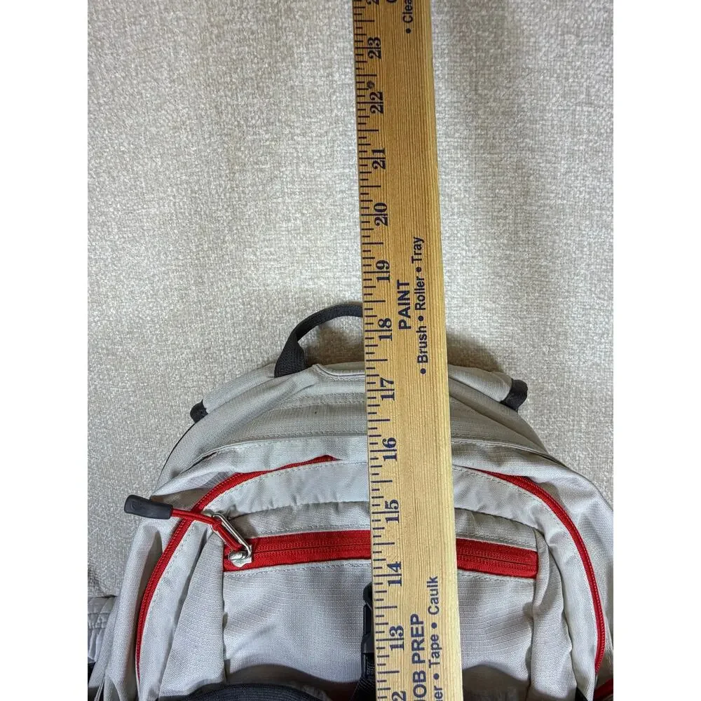 North Face Cream Gray Recon Hiking Travel Laptop Adjustable Strap Backpack Pack